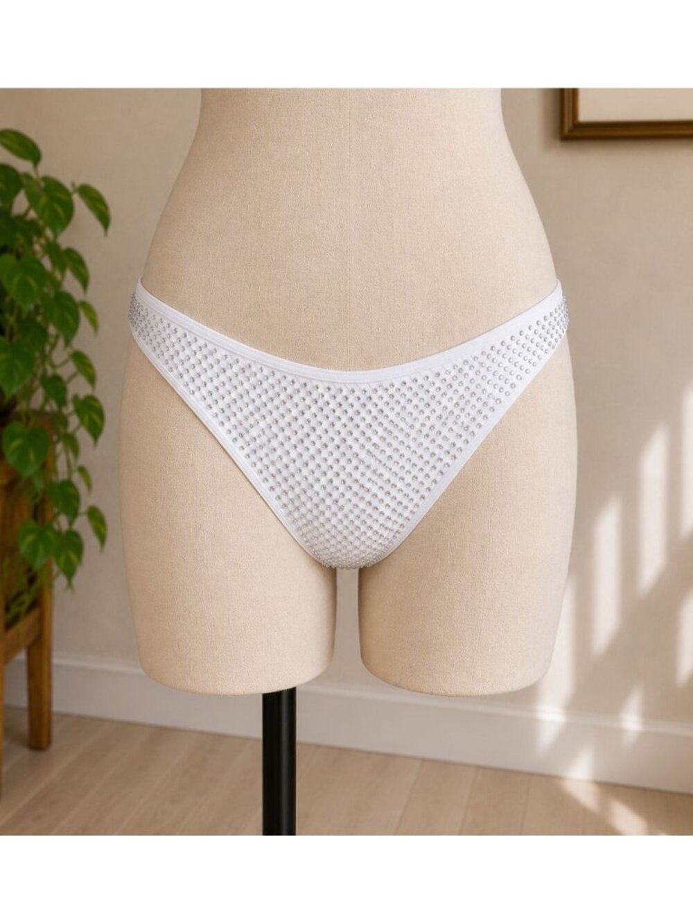 Women's Faux Rhinestone Bikini Bottoms Size XL (16-18) NWT - No Boundaries